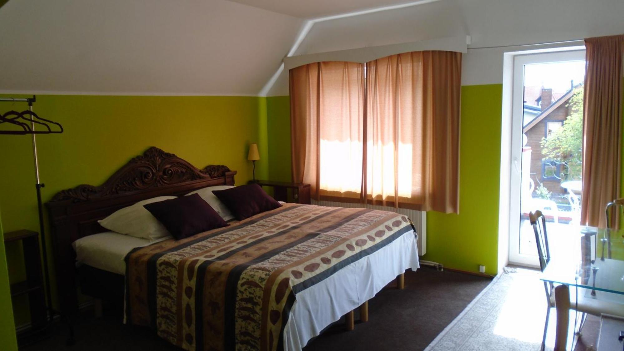 Hotel Getliin Saku Exteriör bild